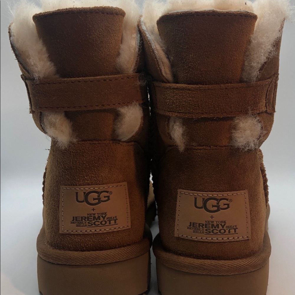 NEW Women’s  Limited Edition “Ugg Life” Short Boot - Picture 4 of 7
